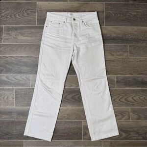 Ami White Straight Jeans with Contemporary Style